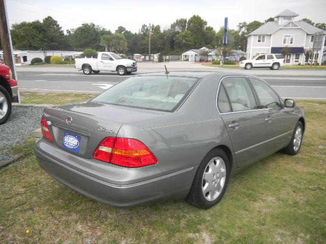 Lexus LS 430 2003 photo 2