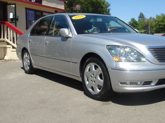 Lexus LS 430 2004 photo 3