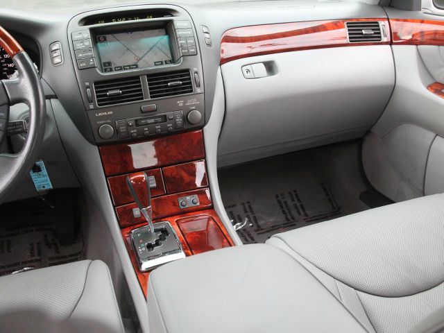 Lexus LS 430 2004 photo 14