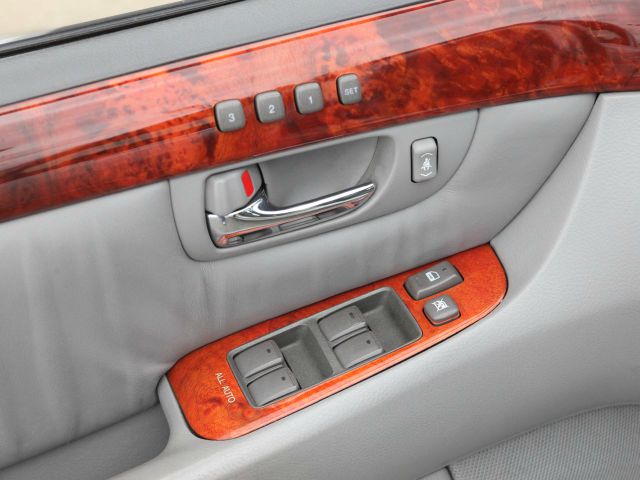 Lexus LS 430 2004 photo 16