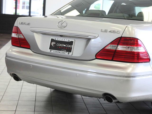 Lexus LS 430 2004 photo 24