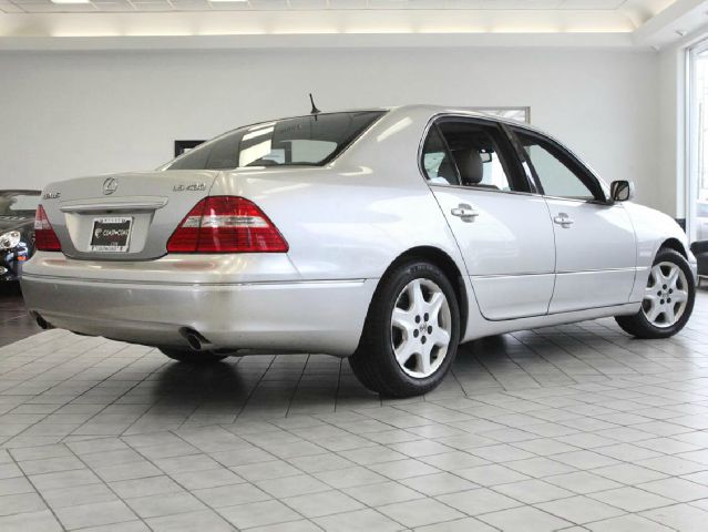 Lexus LS 430 2004 photo 32