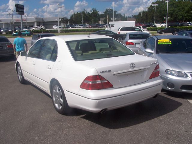 Lexus LS 430 2004 photo 3