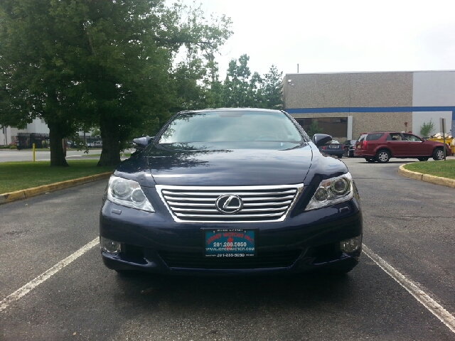 Lexus LS 430 2010 photo 3