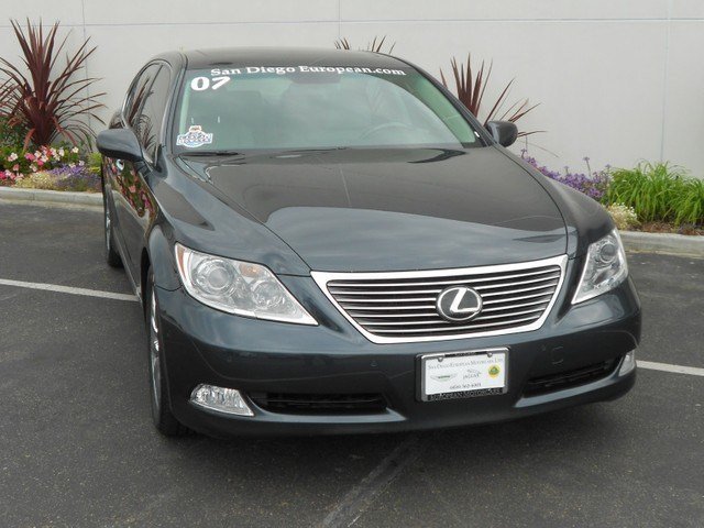 Lexus LS 460 Base Unspecified