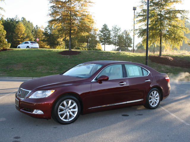 Lexus LS 460 Base Unspecified