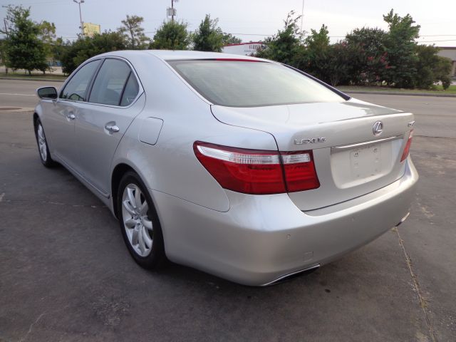 Lexus LS 460 2007 photo 2