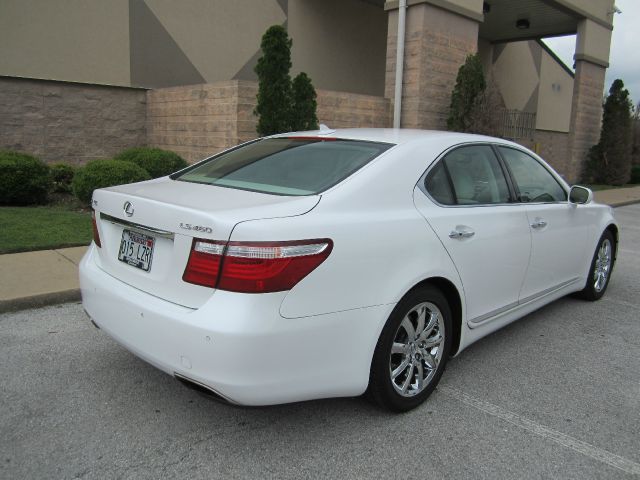 Lexus LS 460 5DR 4WD CREW CA Sedan