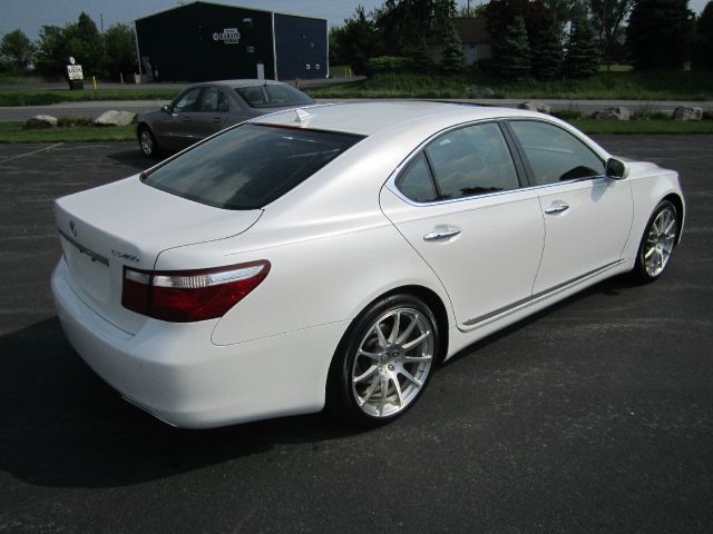 Lexus LS 460 2007 photo 57