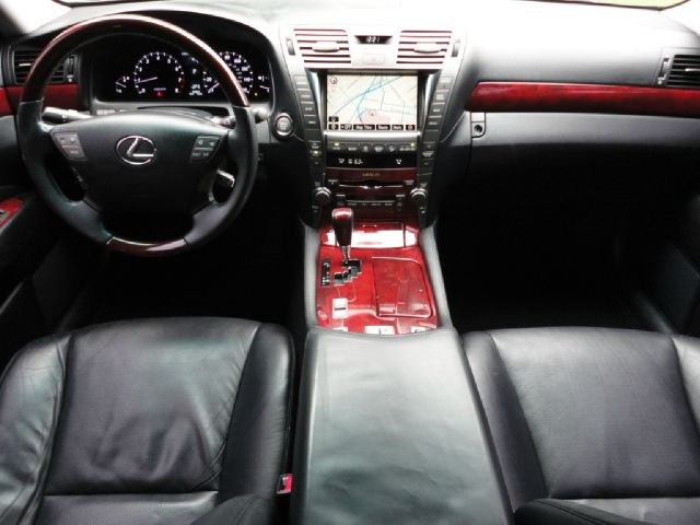 Lexus LS 460 2008 photo 12