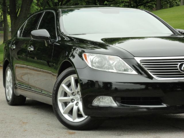 Lexus LS 460 2008 photo 21