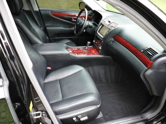 Lexus LS 460 2008 photo 24