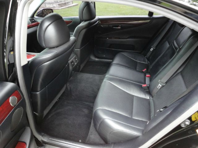 Lexus LS 460 2008 photo 25