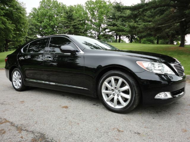 Lexus LS 460 2008 photo 27