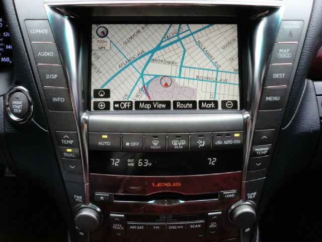 Lexus LS 460 2008 photo 32