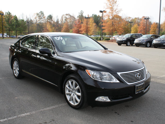 Lexus LS 460 2009 photo 2