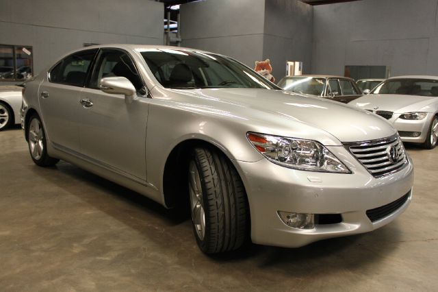 Lexus LS 460 2010 photo 19