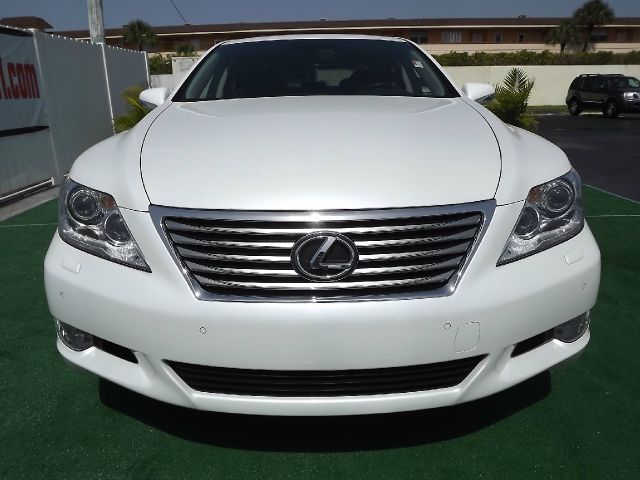 Lexus LS 460 2010 photo 2