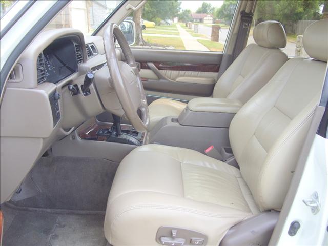 Lexus LX 450 1996 photo 4