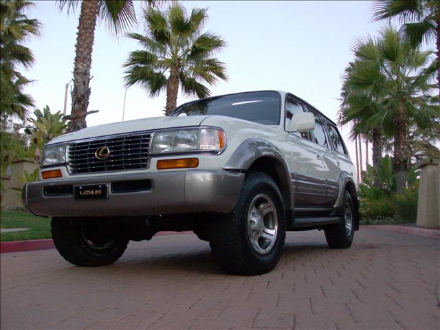 Lexus LX 450 1996 photo 2