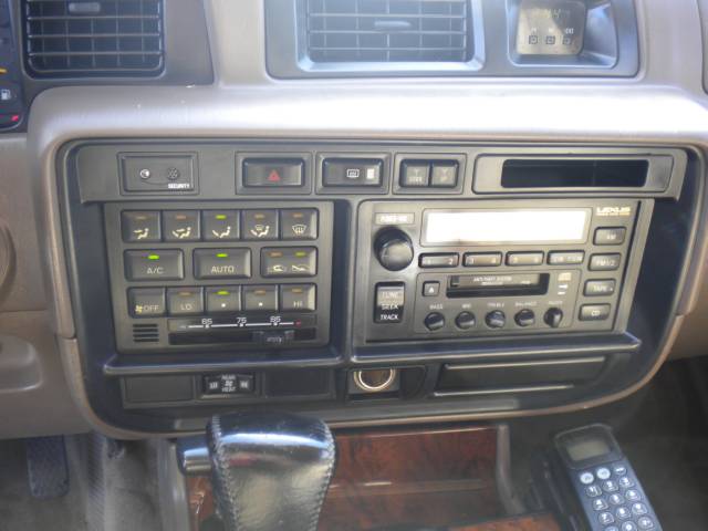 Lexus LX 450 1996 photo 4