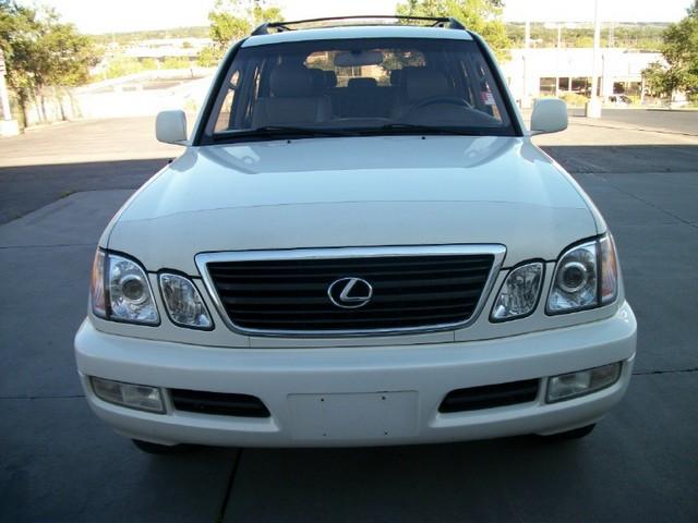 Lexus LX 470 1998 photo 2