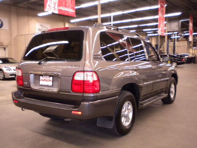 Lexus LX 470 1998 photo 1