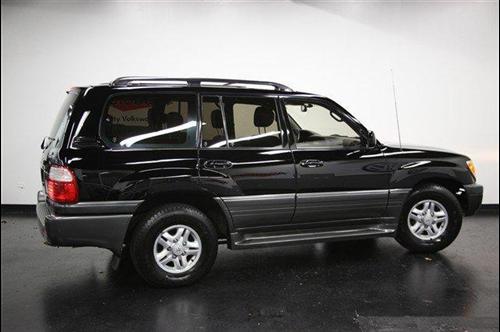 Lexus LX 470 1998 photo 3