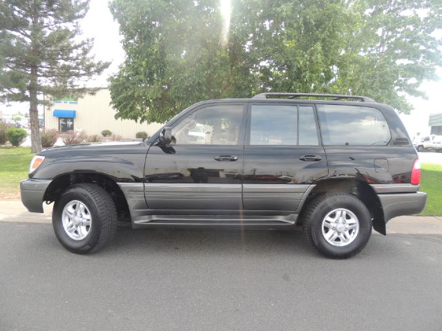 Lexus LX 470 1999 photo 4