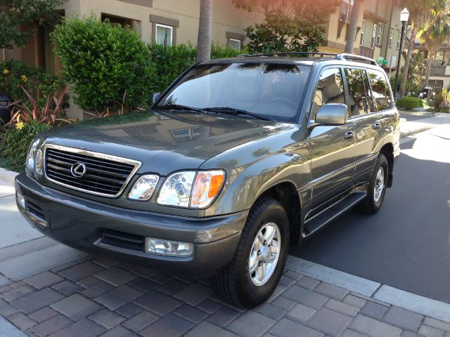 Lexus LX 470 1999 photo 3