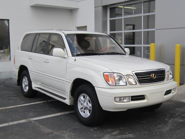 Lexus LX 470 2000 photo 1