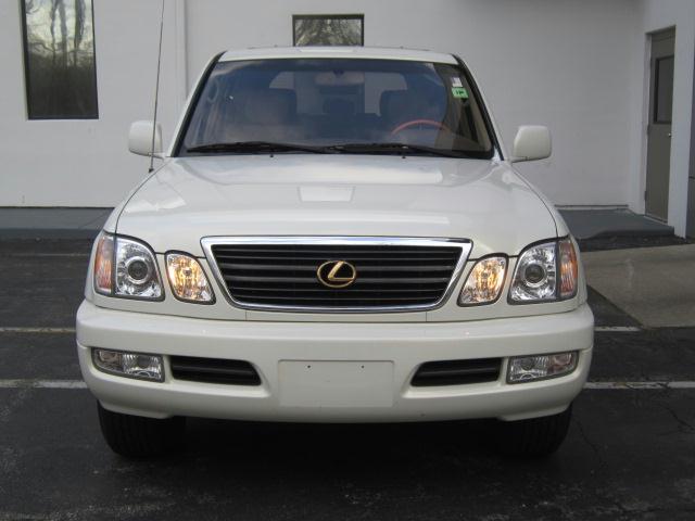 Lexus LX 470 2000 photo 2