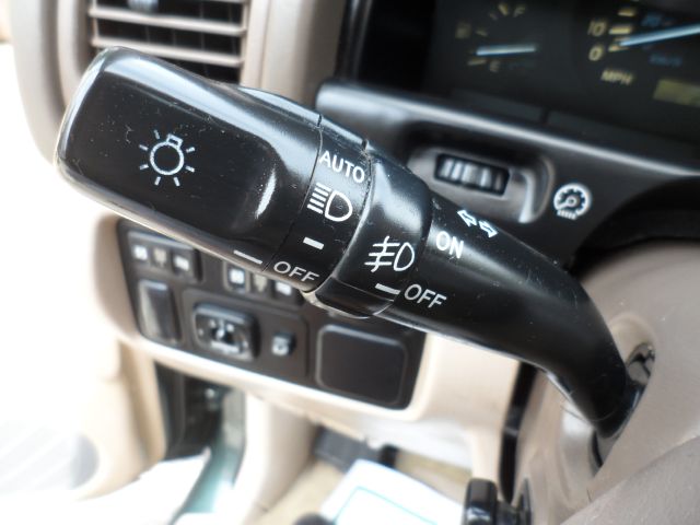 Lexus LX 470 2000 photo 17