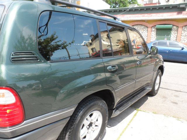 Lexus LX 470 2000 photo 38