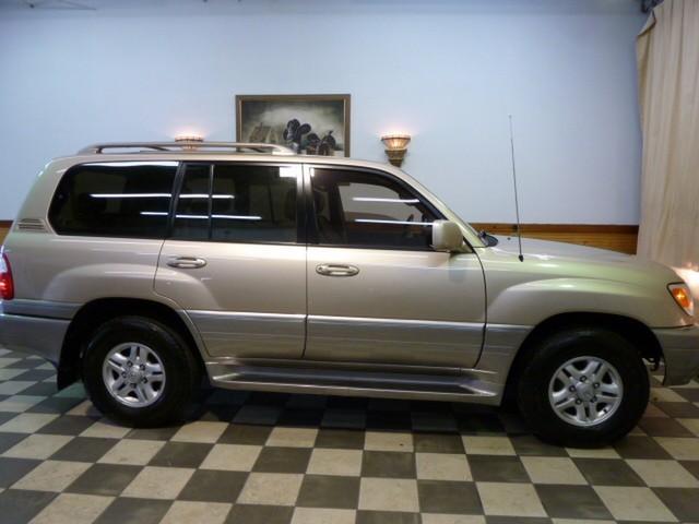 Lexus LX 470 2000 photo 1