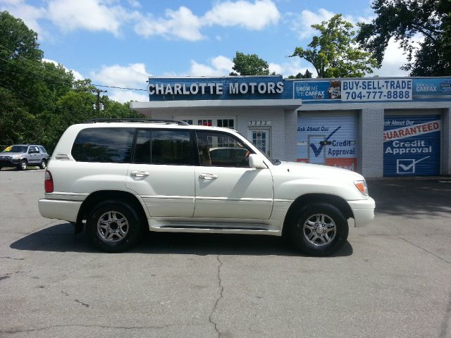 Lexus LX 470 2001 photo 1