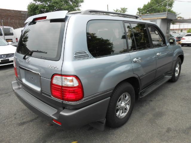 Lexus LX 470 2002 photo 3