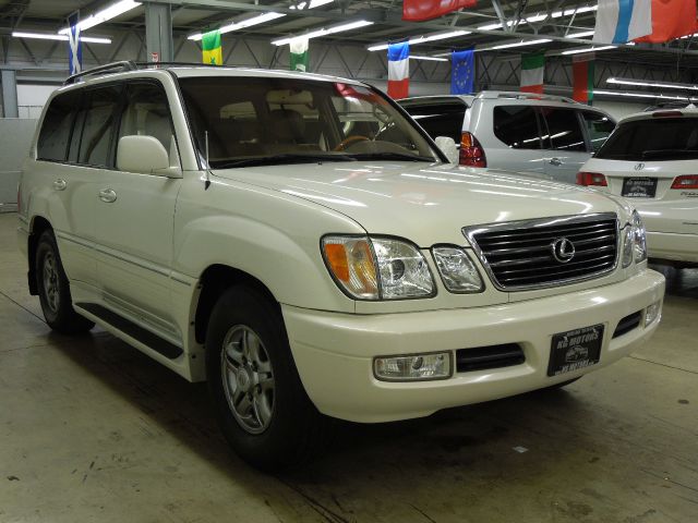 Lexus LX 470 2002 photo 1