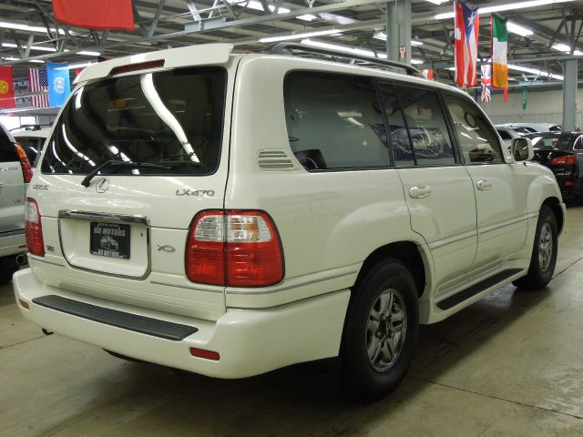 Lexus LX 470 2002 photo 3