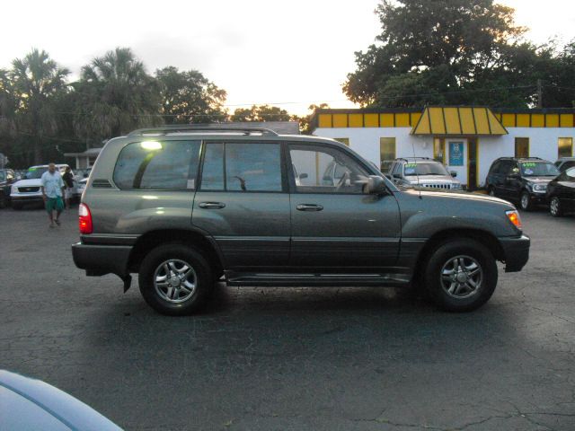 Lexus LX 470 2002 photo 12