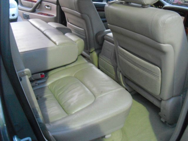 Lexus LX 470 2002 photo 4