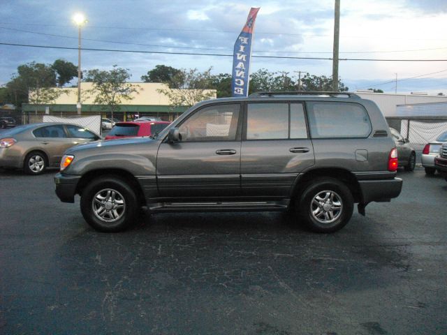 Lexus LX 470 2002 photo 8