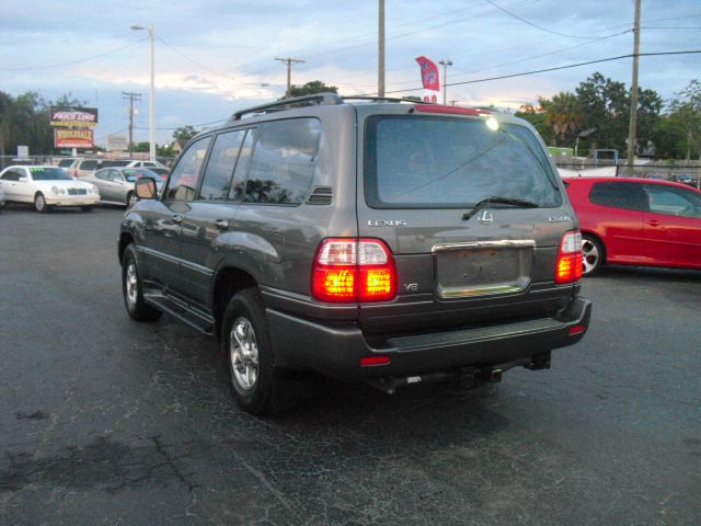 Lexus LX 470 2002 photo 9