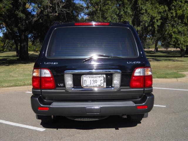 Lexus LX 470 2003 photo 2