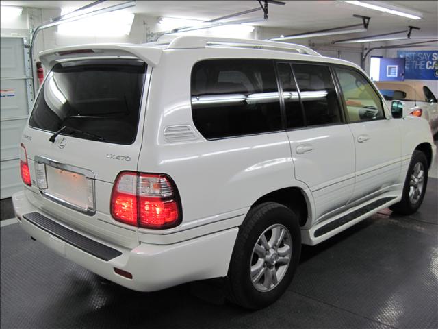 Lexus LX 470 2004 photo 2