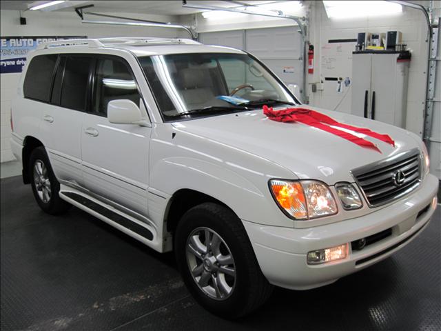 Lexus LX 470 2004 photo 3