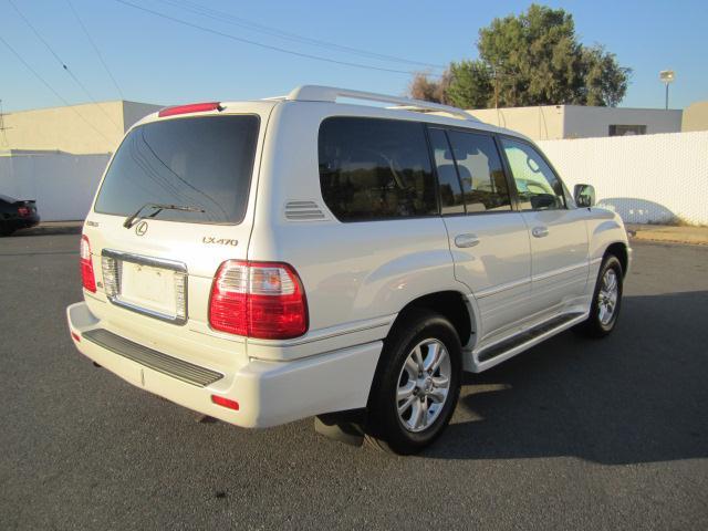 Lexus LX 470 2004 photo 3