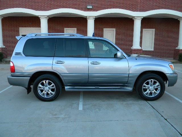 Lexus LX 470 2004 photo 1