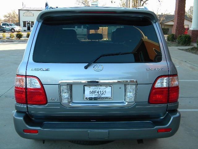 Lexus LX 470 2004 photo 3