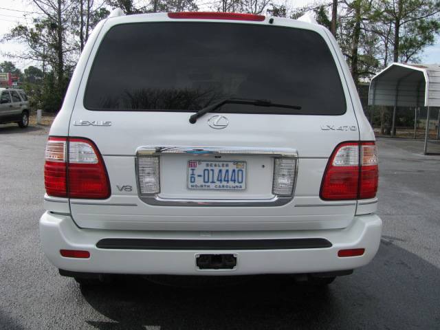 Lexus LX 470 2004 photo 3